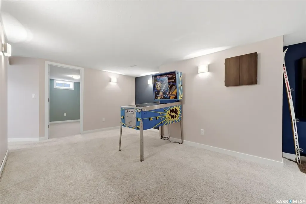 129 Mckee Crescent Regina SK S4S 5N7