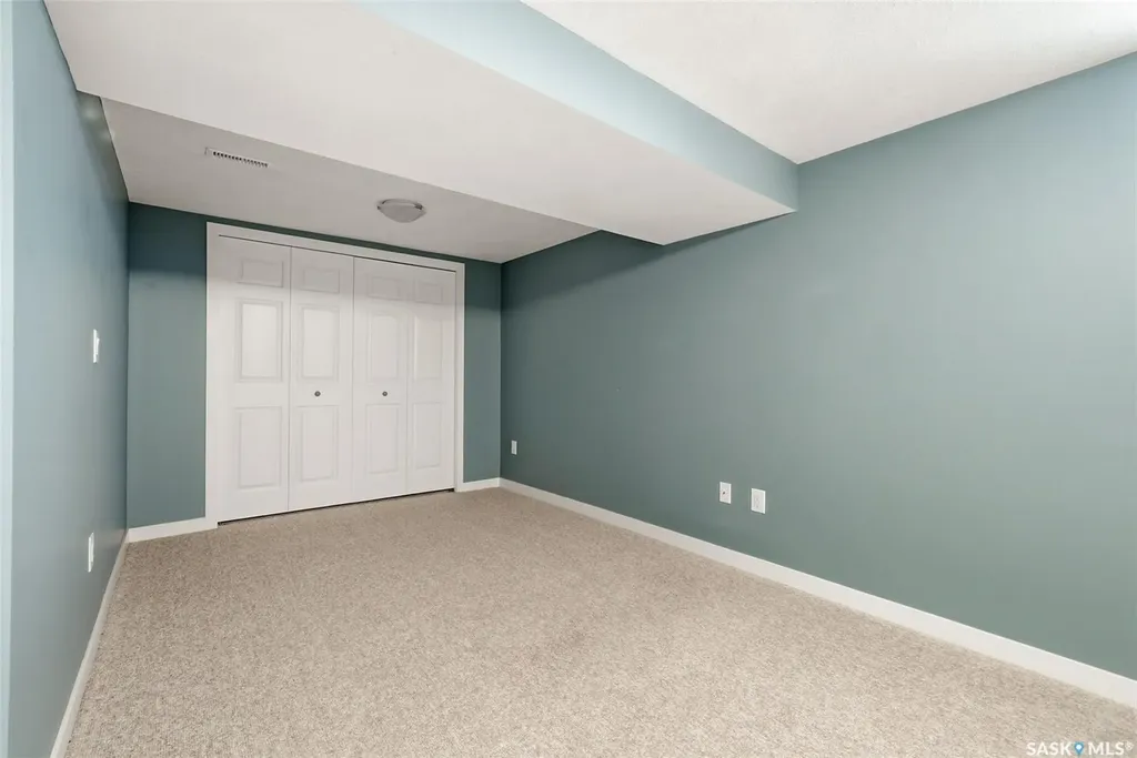 129 Mckee Crescent Regina SK S4S 5N7