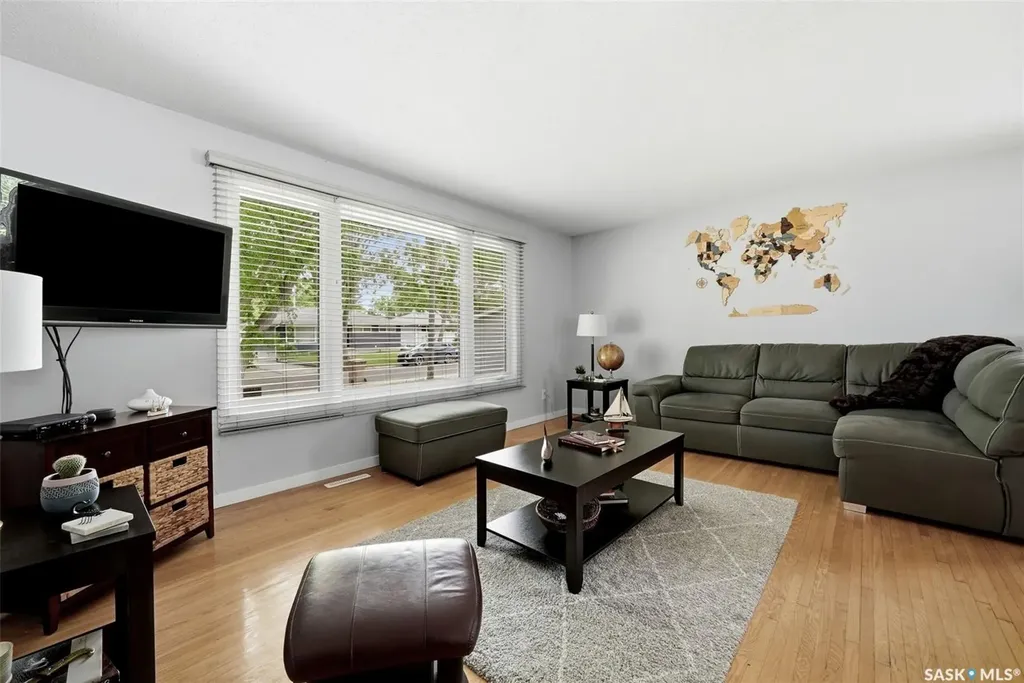 129 Mckee Crescent Regina SK S4S 5N7