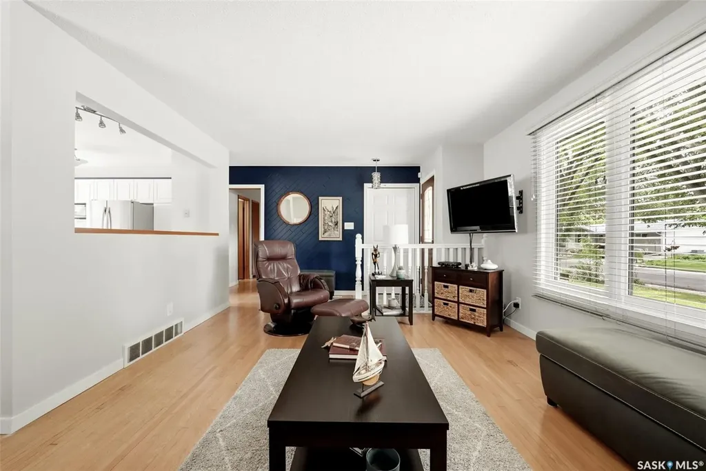 129 Mckee Crescent Regina SK S4S 5N7