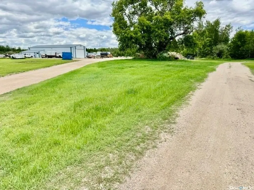 33-36 Shannon Street Lanigan SK S0K 2M0