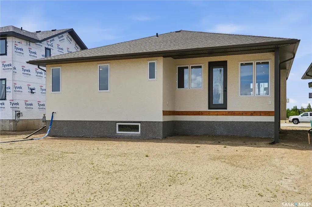 25 Country Road Lumsden SK S0G 3C0