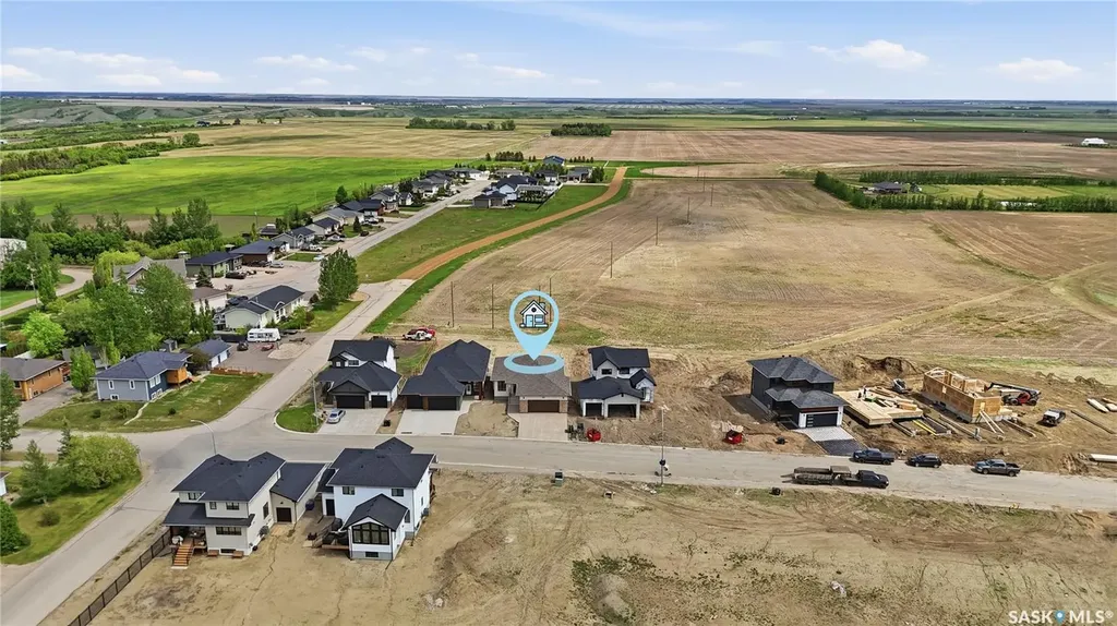 25 Country Road Lumsden SK S0G 3C0