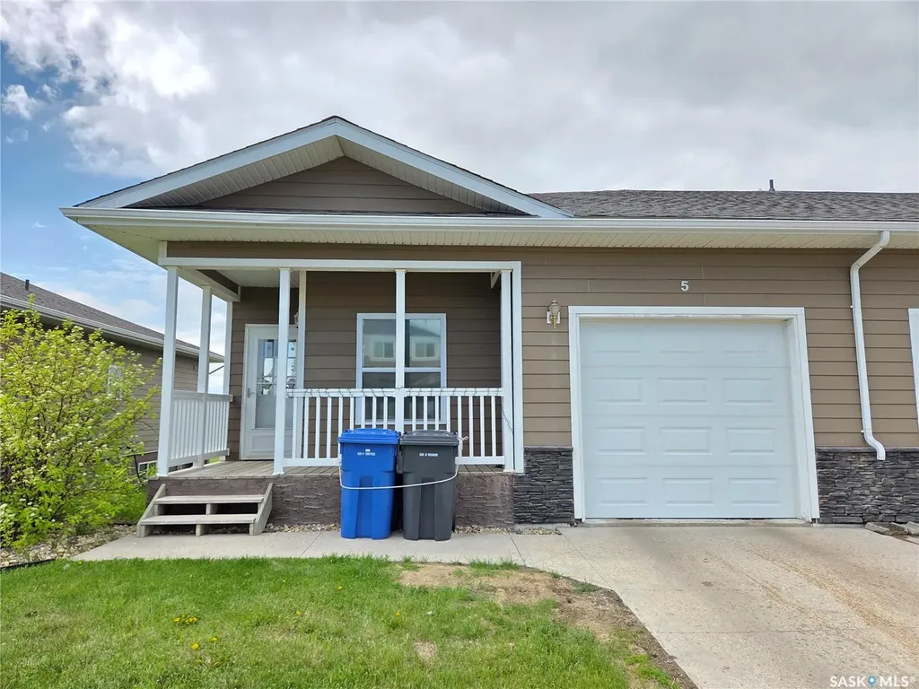 201 Ruckle Road Carlyle SK S0C 0R0