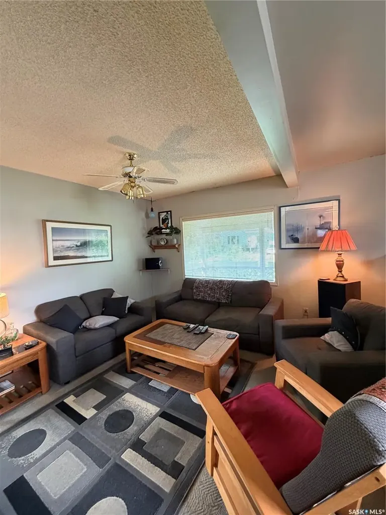 1603 Garnet Street Regina SK S4T 2Z1