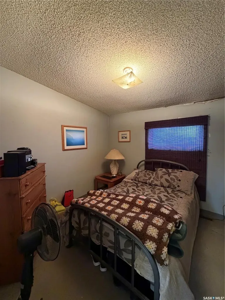1603 Garnet Street Regina SK S4T 2Z1