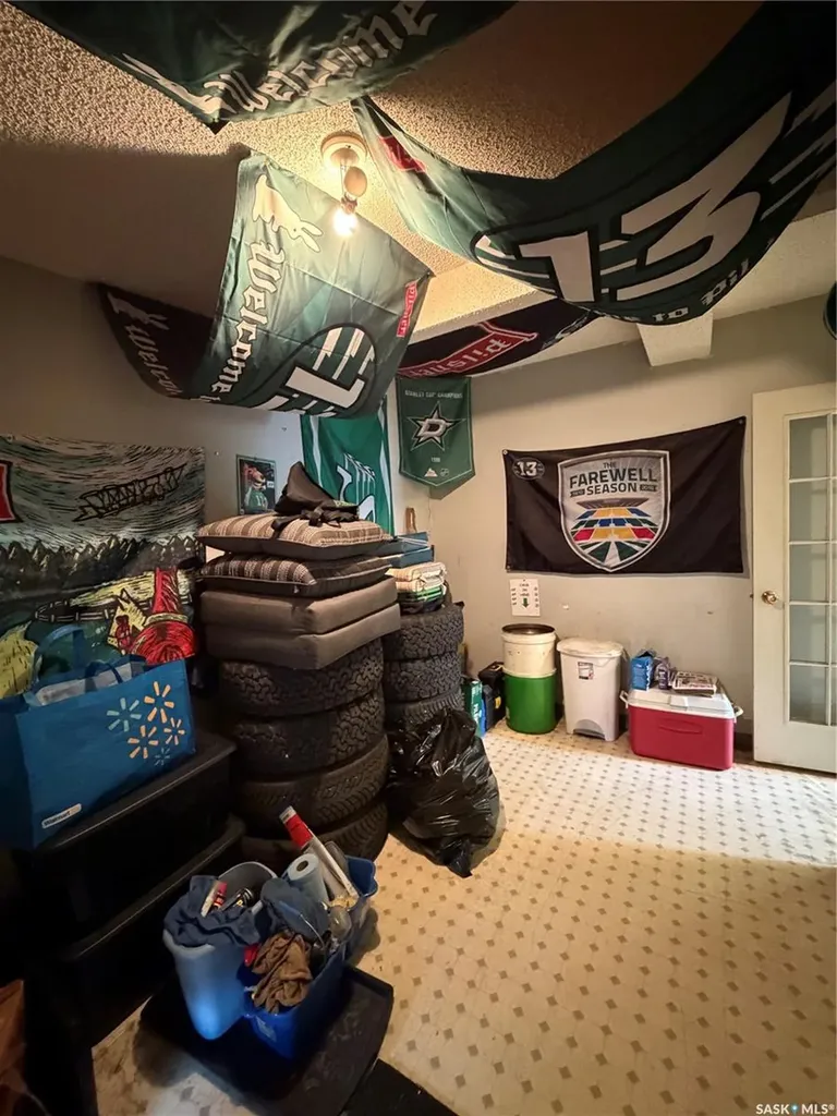 1603 Garnet Street Regina SK S4T 2Z1