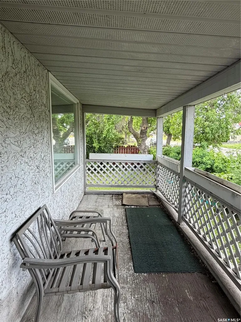 1603 Garnet Street Regina SK S4T 2Z1