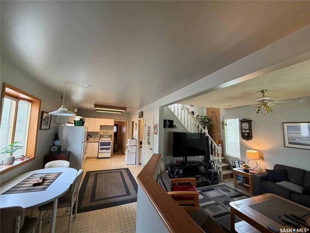 1603 Garnet Street Regina SK S4T 2Z1
