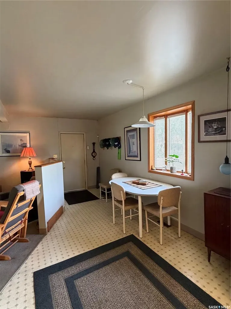 1603 Garnet Street Regina SK S4T 2Z1