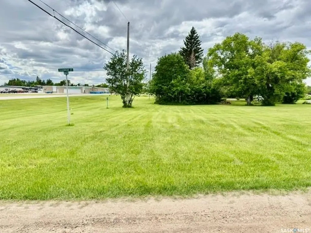 37-40 Shannon Street Lanigan SK S0K 2M0