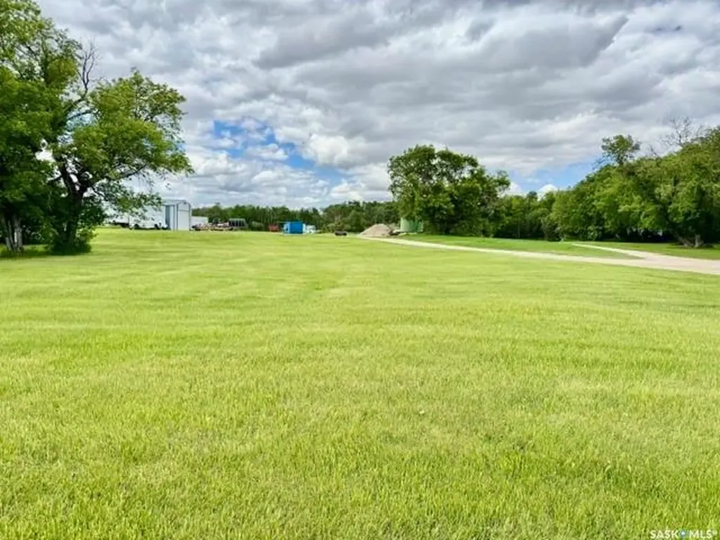 37-40 Shannon Street Lanigan SK S0K 2M0