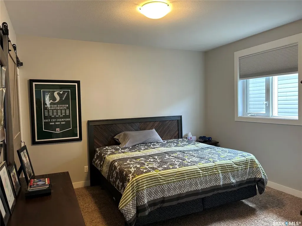 832 7th Avenue NE Moose Jaw SK S6H 1M7
