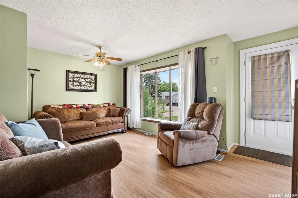 1066 Caribou Street W Moose Jaw SK S6H 2L7