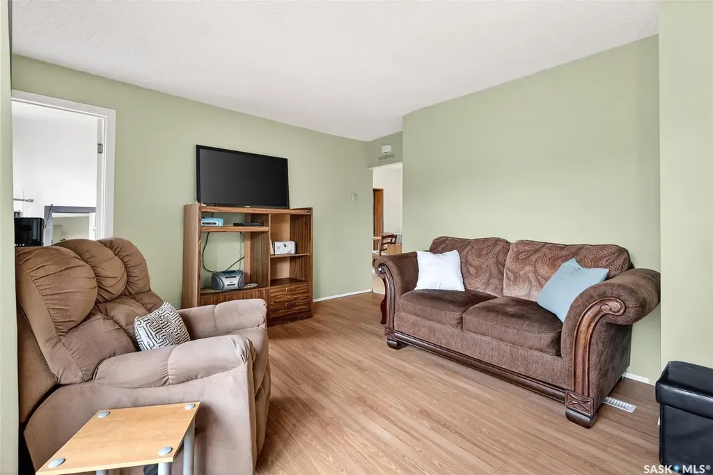 1066 Caribou Street W Moose Jaw SK S6H 2L7