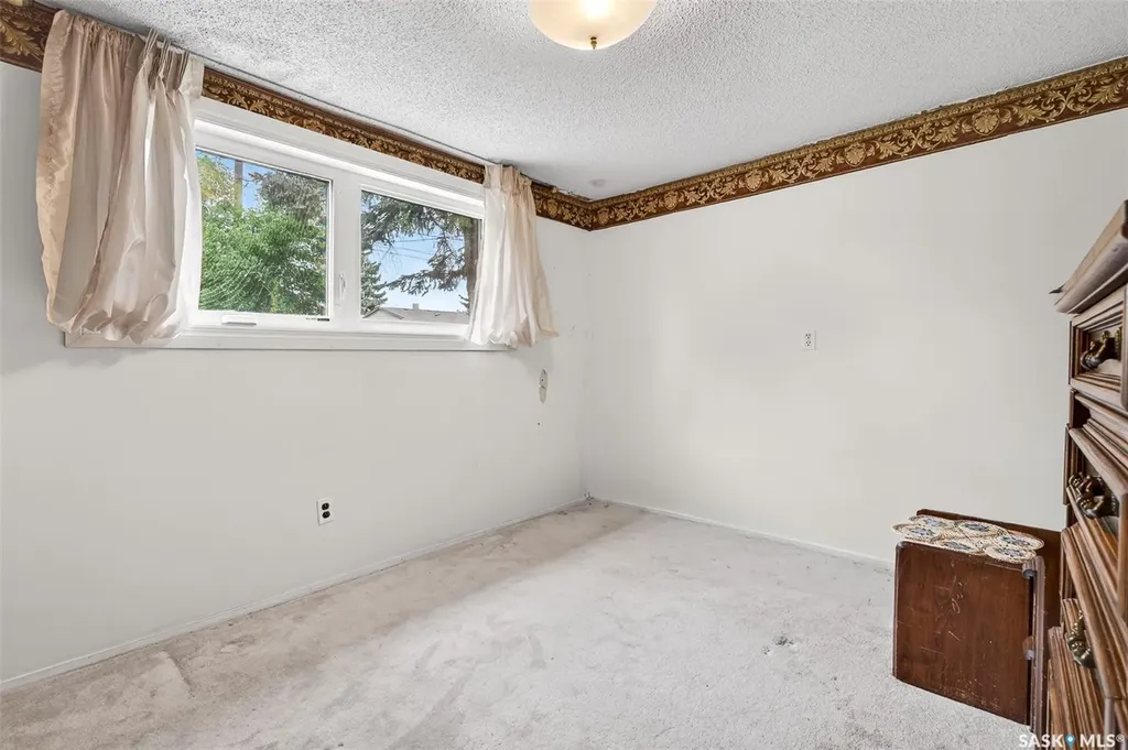 1066 Caribou Street W Moose Jaw SK S6H 2L7