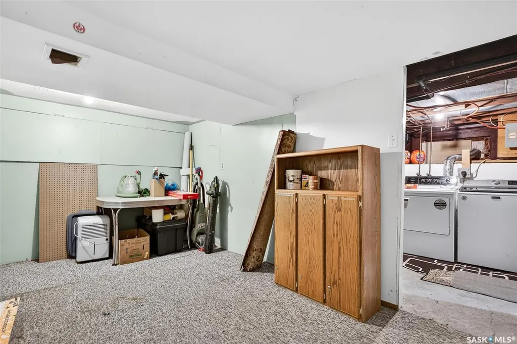 1066 Caribou Street W Moose Jaw SK S6H 2L7