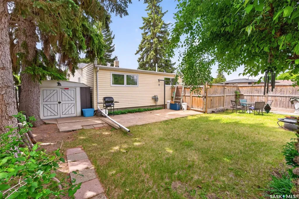 1066 Caribou Street W Moose Jaw SK S6H 2L7