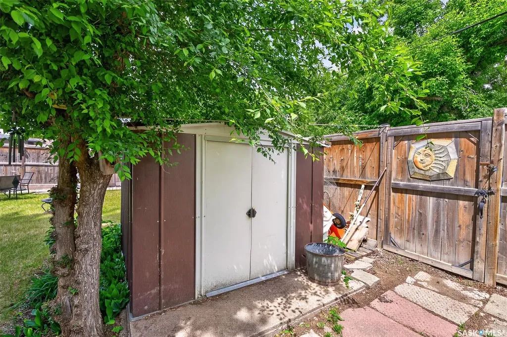 1066 Caribou Street W Moose Jaw SK S6H 2L7