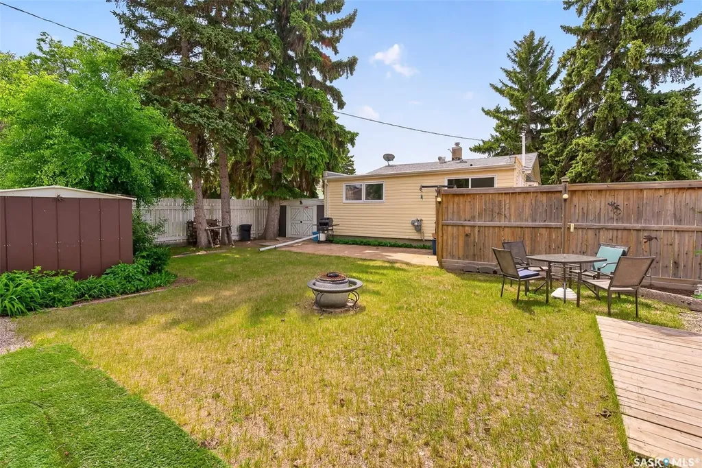 1066 Caribou Street W Moose Jaw SK S6H 2L7