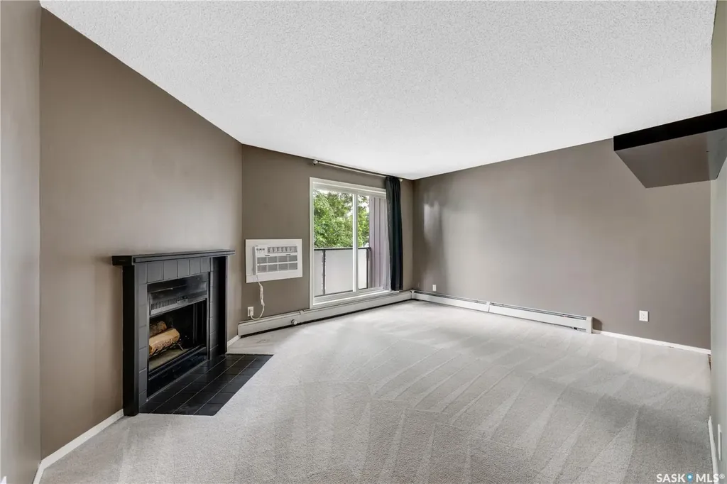 855 Wollaston Crescent Saskatoon SK S7J 4G1