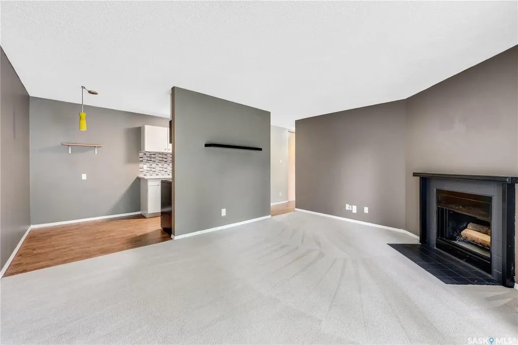 855 Wollaston Crescent Saskatoon SK S7J 4G1