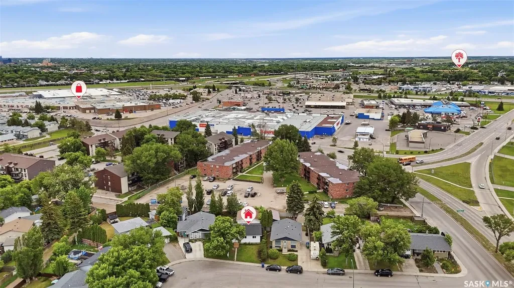 118 Smallwood Crescent Saskatoon SK S7L 4Z6