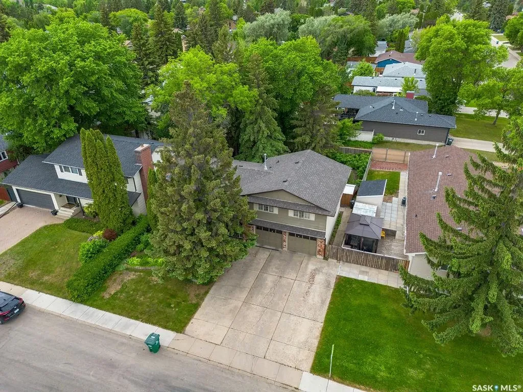 755 Trent Crescent Saskatoon SK S7H 4V4