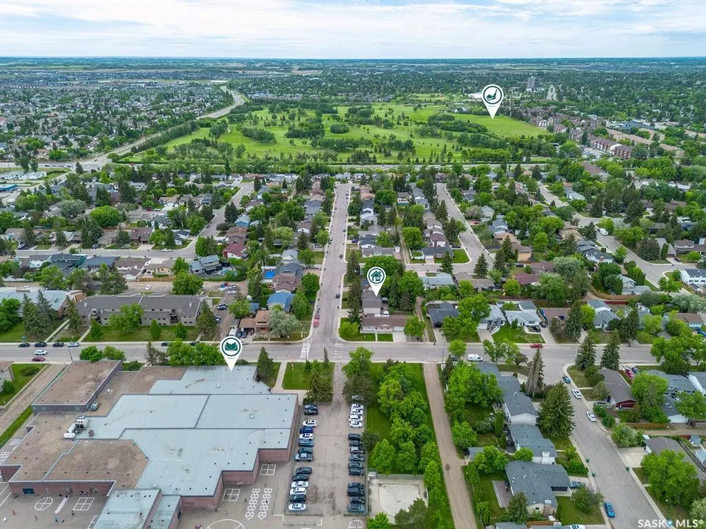 755 Trent Crescent Saskatoon SK S7H 4V4