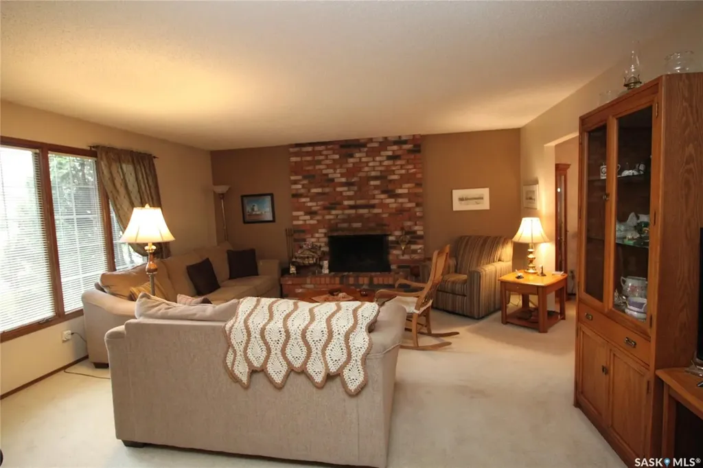 755 Trent Crescent Saskatoon SK S7H 4V4