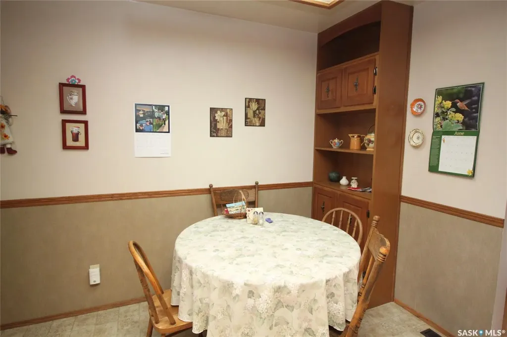 755 Trent Crescent Saskatoon SK S7H 4V4