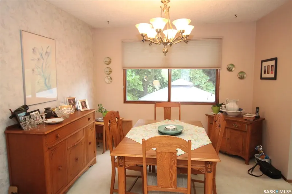 755 Trent Crescent Saskatoon SK S7H 4V4