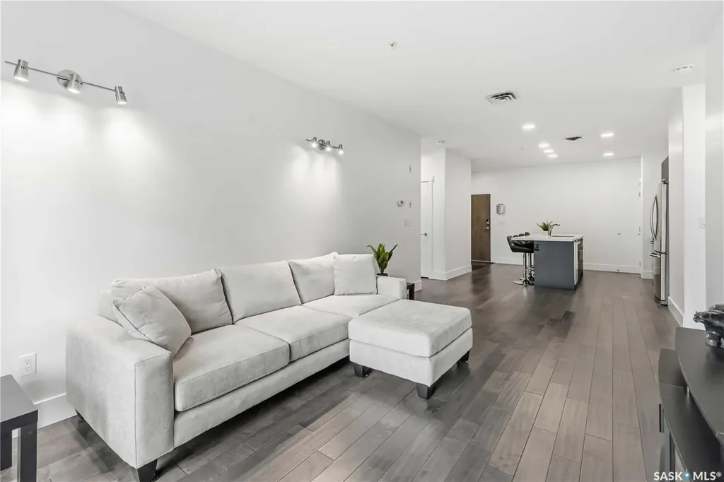1010 Main Street Saskatoon SK S7H 0K7