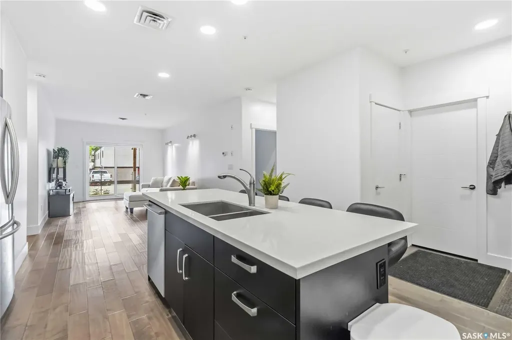 1010 Main Street Saskatoon SK S7H 0K7
