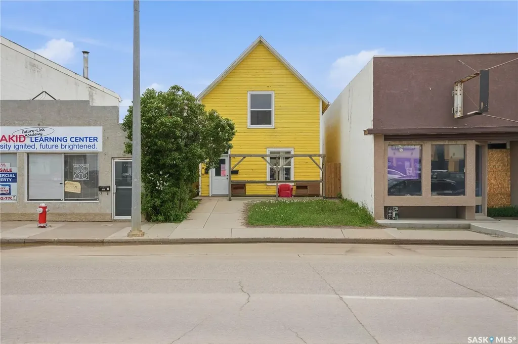 241 High Street W Moose Jaw SK S6H 1S7