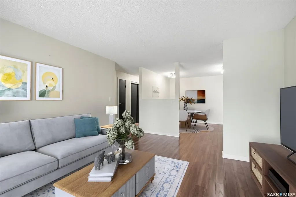 536 4th Avenue N Saskatoon SK S7K 2M7