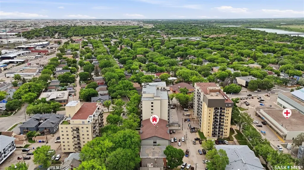 536 4th Avenue N Saskatoon SK S7K 2M7