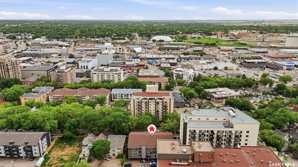 536 4th Avenue N Saskatoon SK S7K 2M7