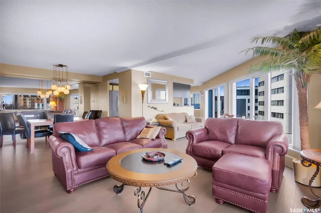 424 Spadina Crescent E Saskatoon SK S7K 6X7