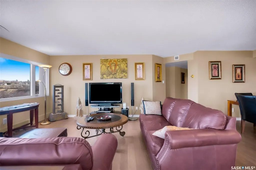 424 Spadina Crescent E Saskatoon SK S7K 6X7