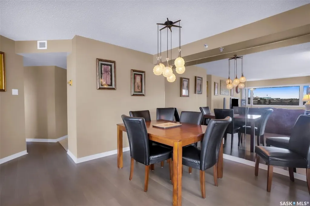 424 Spadina Crescent E Saskatoon SK S7K 6X7