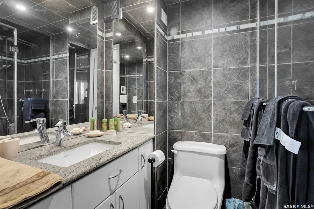 424 Spadina Crescent E Saskatoon SK S7K 6X7