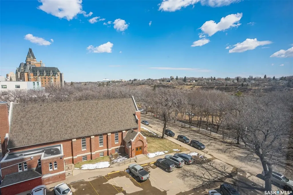 424 Spadina Crescent E Saskatoon SK S7K 6X7