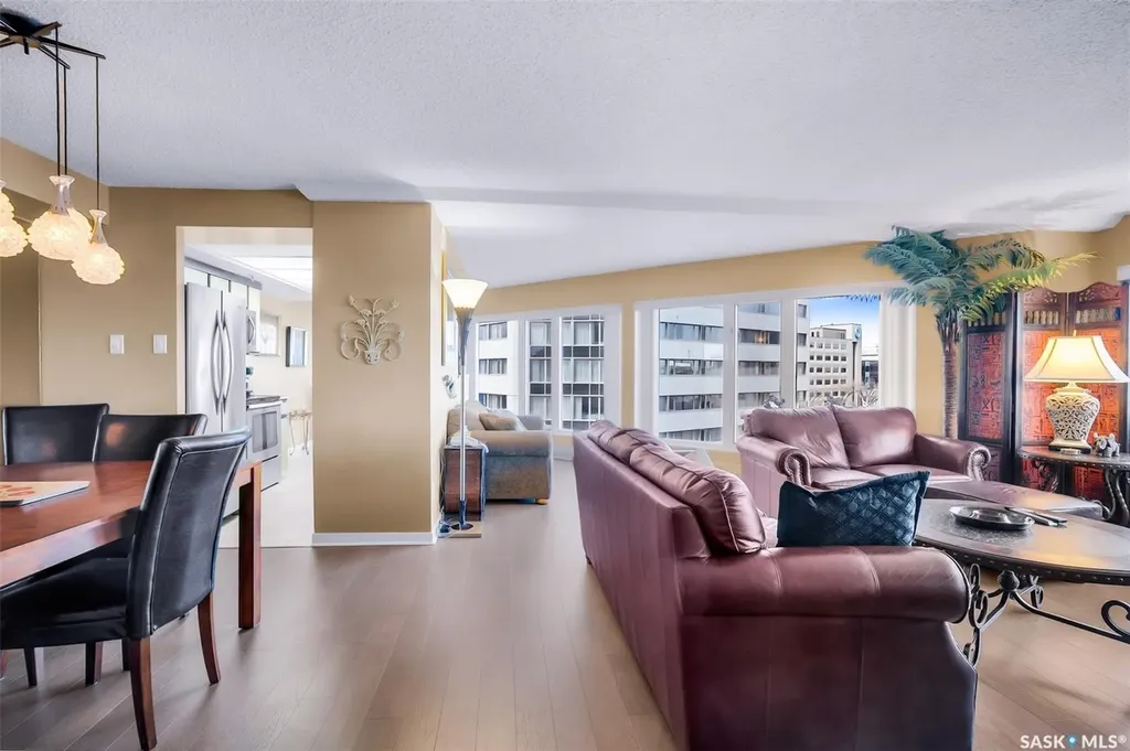 424 Spadina Crescent E Saskatoon SK S7K 6X7