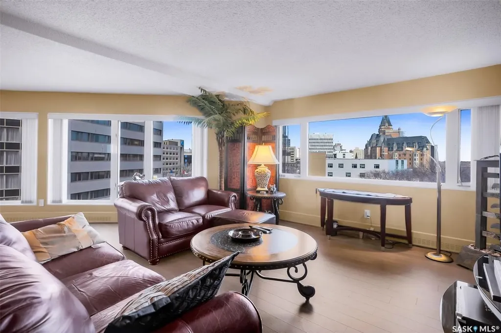 424 Spadina Crescent E Saskatoon SK S7K 6X7