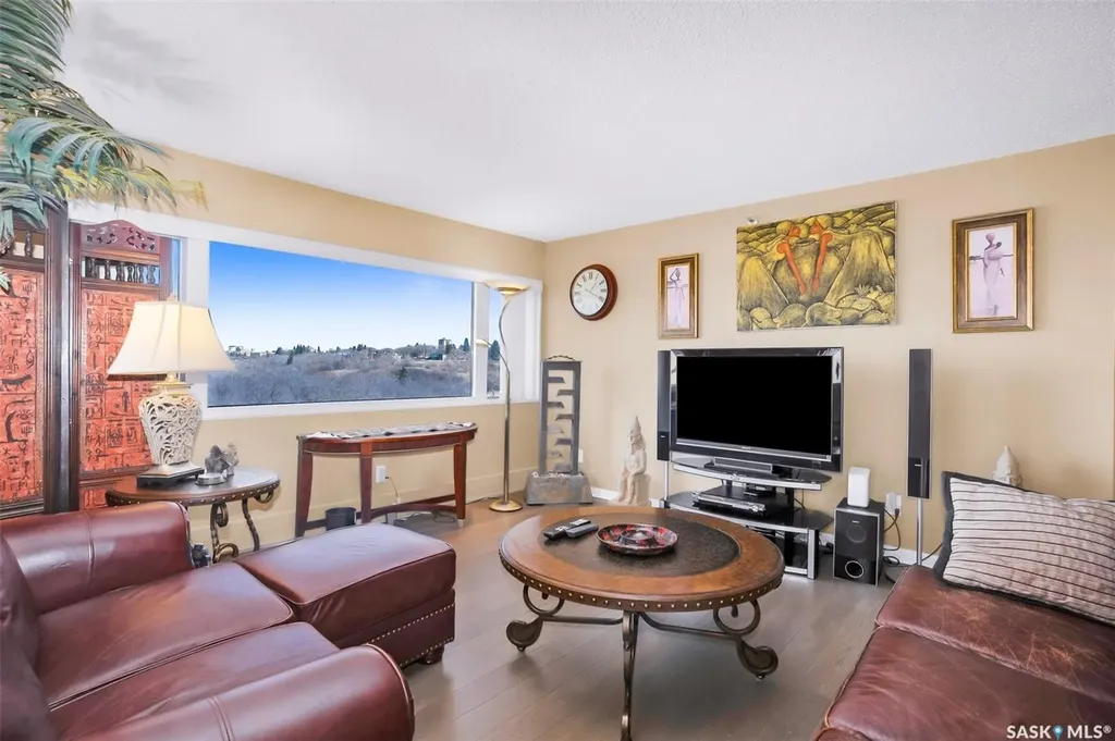 424 Spadina Crescent E Saskatoon SK S7K 6X7