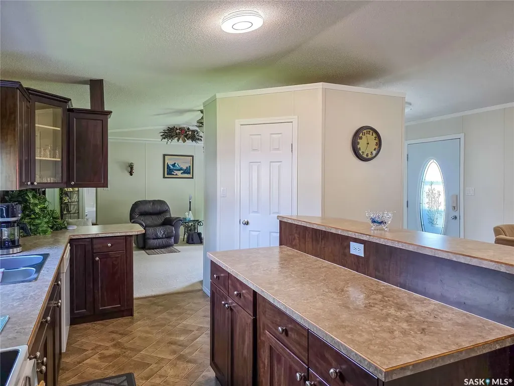 555 Dielschneider Road Melville SK S0A 2P0
