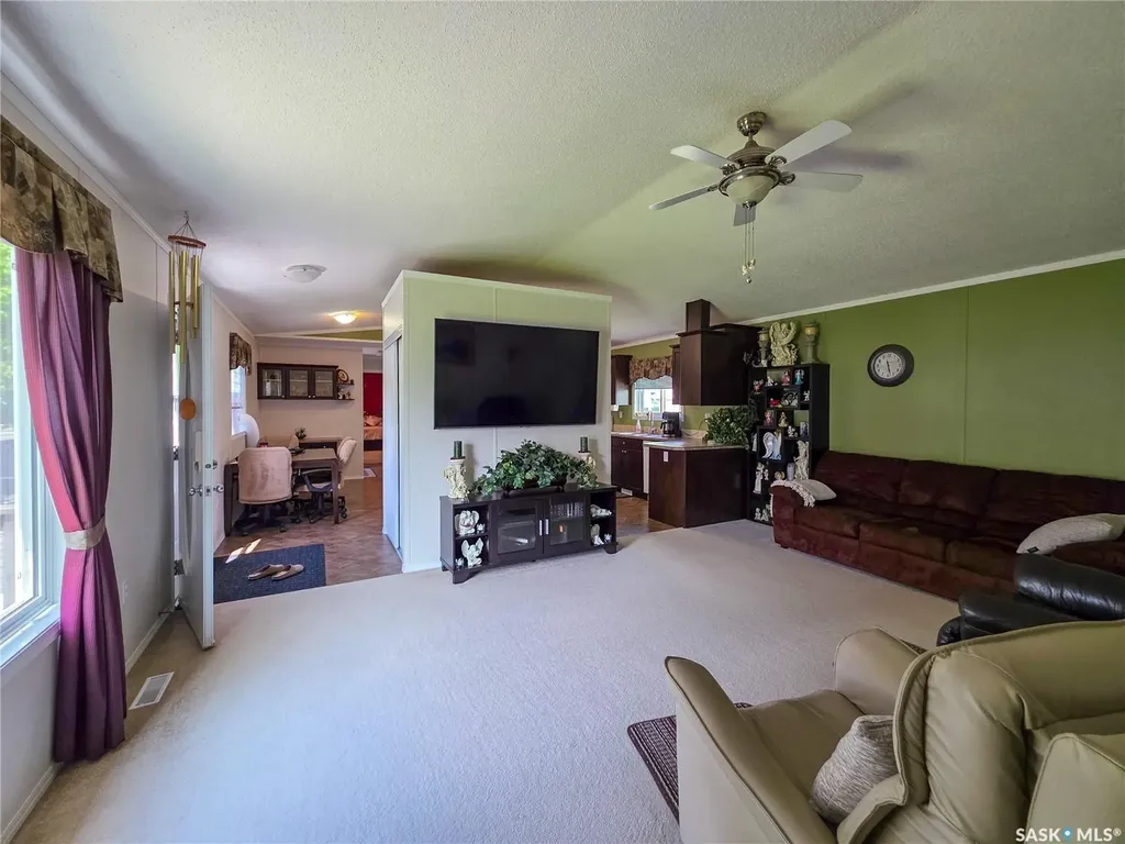 555 Dielschneider Road Melville SK S0A 2P0