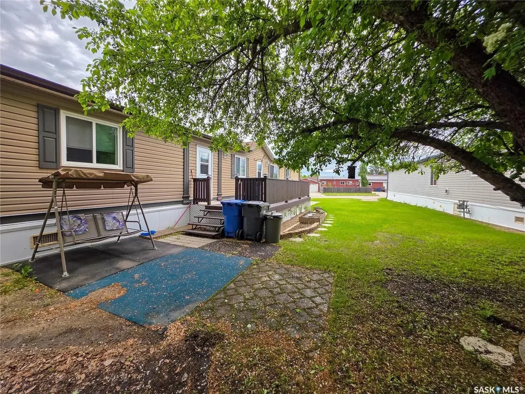 555 Dielschneider Road Melville SK S0A 2P0