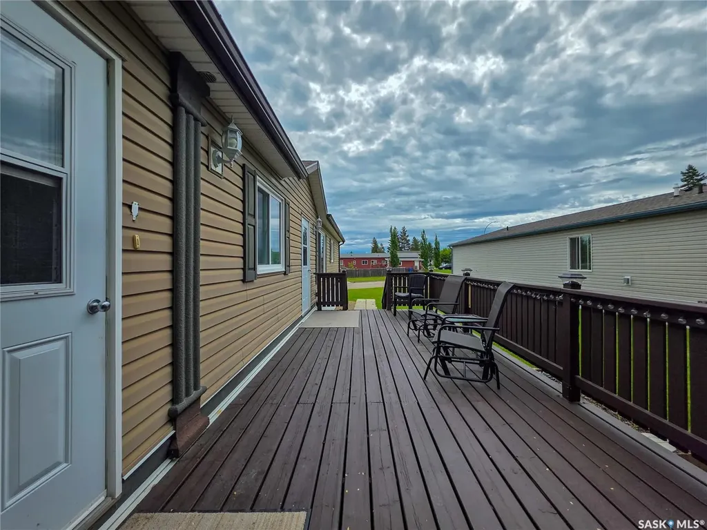555 Dielschneider Road Melville SK S0A 2P0